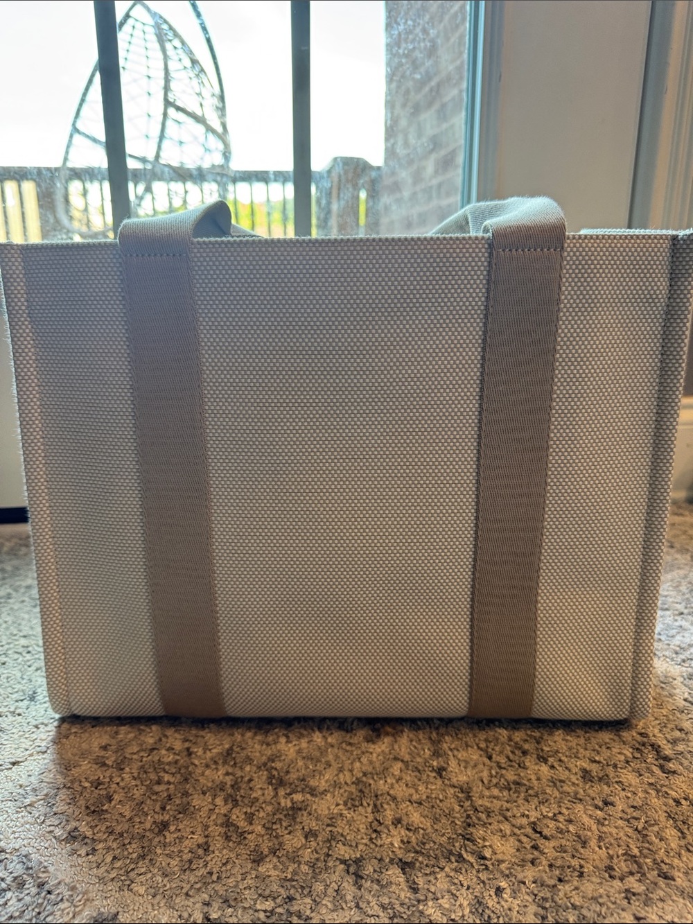 lululemon Two Tone Canvas Tote 10L - Picture 3 of 8